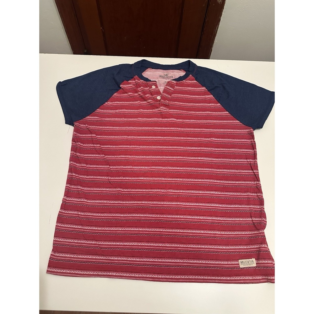 Men's Hollister XL Short Sleeve Shirt